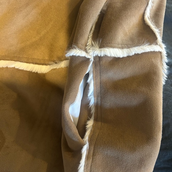 Altar'd State Tan and Cream Vest - Picture 4 of 5